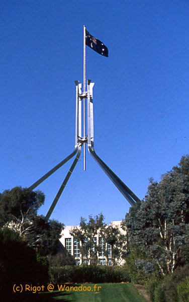 parlement de Canberra (tour du drapeau)